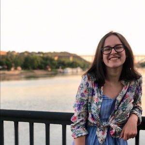 Meet your Posher, Ali
